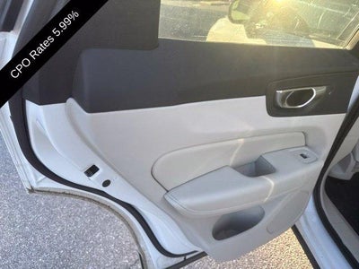 2024 Volvo XC60 B5 AWD Plus Dark Theme