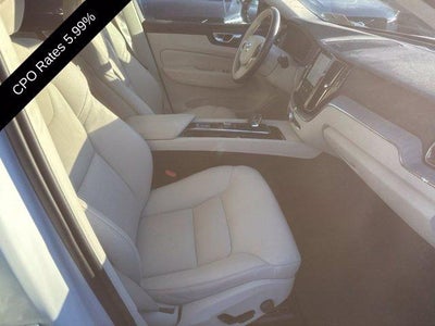 2024 Volvo XC60 B5 AWD Plus Dark Theme
