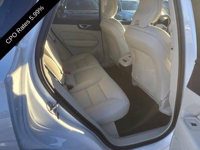 2024 Volvo XC60 B5 AWD Plus Dark Theme