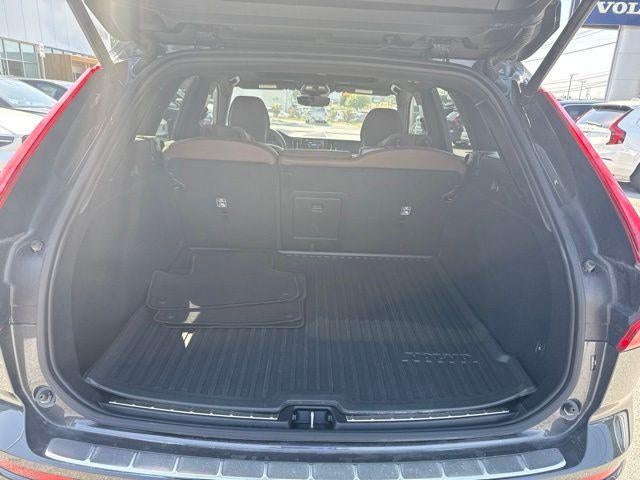 2024 Volvo XC60 B5 AWD Plus Dark Theme
