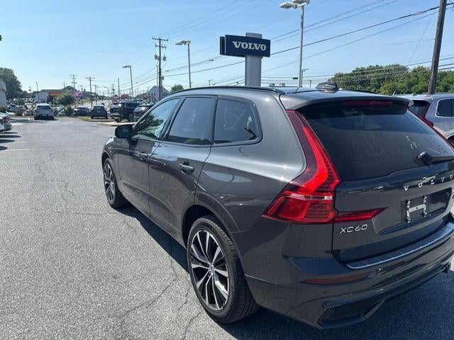 2024 Volvo XC60 B5 AWD Plus Dark Theme