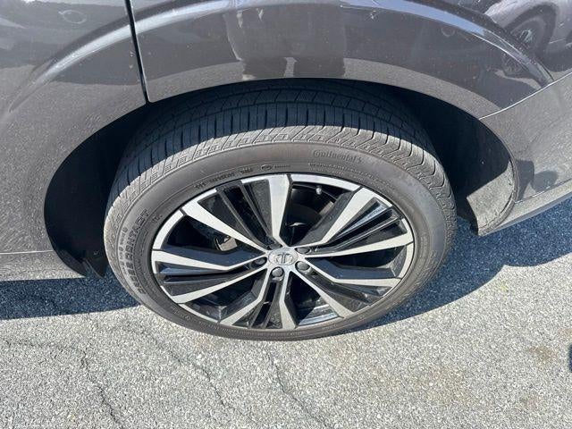 2024 Volvo XC60 B5 AWD Plus Dark Theme