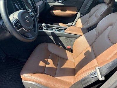 2024 Volvo XC60 B5 AWD Plus Dark Theme