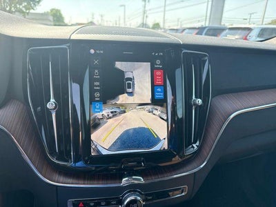 2024 Volvo XC60 B5 AWD Plus Dark Theme