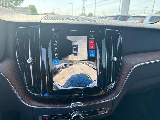 2024 Volvo XC60 B5 AWD Plus Dark Theme