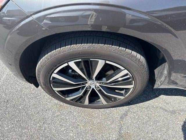 2024 Volvo XC60 B5 AWD Plus Dark Theme