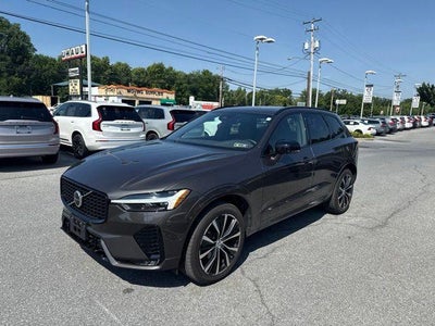 2024 Volvo XC60 B5 AWD Plus Dark Theme