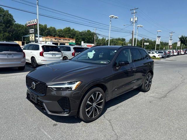 2024 Volvo XC60 B5 AWD Plus Dark Theme
