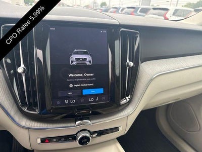 2024 Volvo XC60 B5 AWD Plus Dark Theme