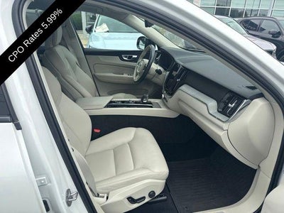 2024 Volvo XC60 B5 AWD Plus Dark Theme