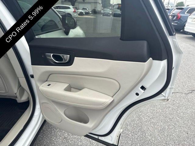 2024 Volvo XC60 B5 AWD Plus Dark Theme