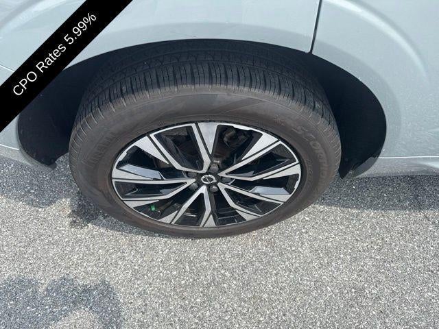 2024 Volvo XC60 B5 AWD Plus Dark Theme