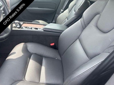 2024 Volvo XC60 B5 AWD Plus Dark Theme