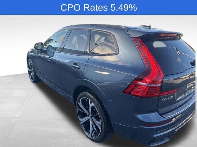 2024 Volvo XC60 B5 AWD Ultimate Dark Theme