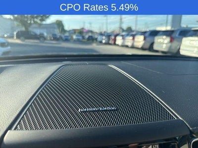 2024 Volvo XC60 B5 AWD Ultimate Dark Theme