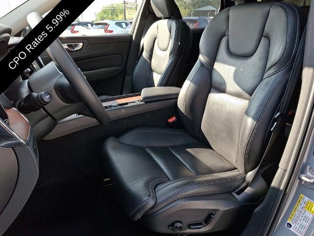 2024 Volvo XC60 B5 AWD Ultimate Dark Theme