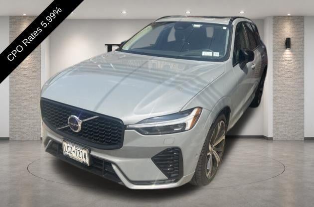 2024 Volvo XC60 B5 AWD Ultimate Dark Theme