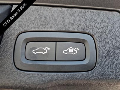2024 Volvo XC60 B5 AWD Ultimate Dark Theme