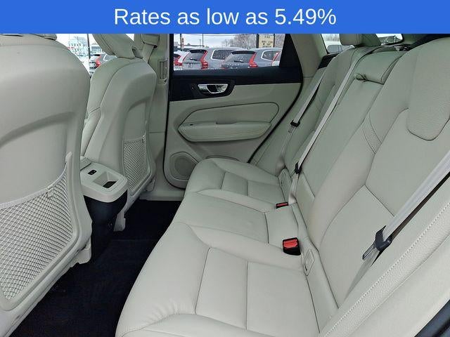 2023 Volvo XC60 B5 AWD Plus Bright Theme