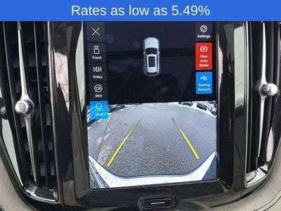 2023 Volvo XC60 B5 AWD Plus Bright Theme