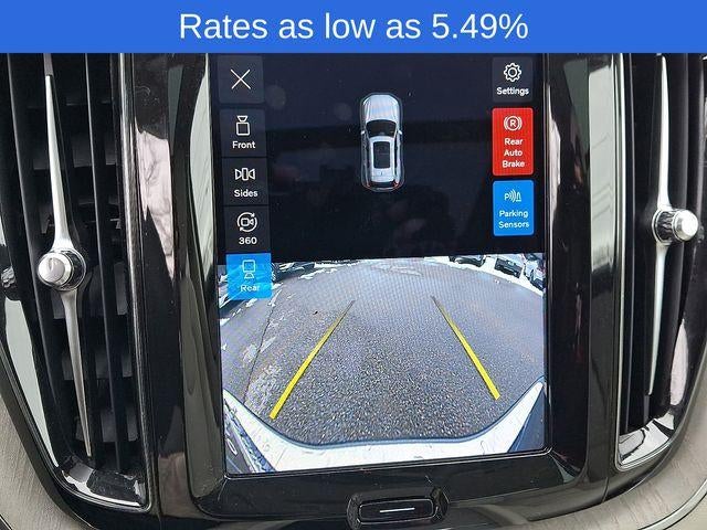 2023 Volvo XC60 B5 AWD Plus Bright Theme