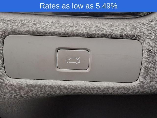 2023 Volvo XC60 B5 AWD Plus Bright Theme