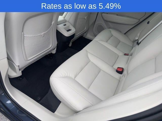 2023 Volvo XC60 B5 AWD Plus Bright Theme