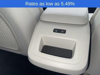 2023 Volvo XC60 B5 AWD Plus Bright Theme