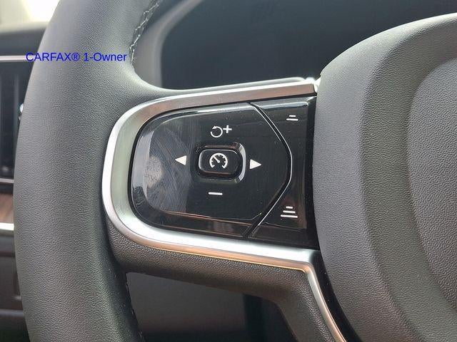 2023 Volvo XC60 B5 AWD Plus Bright Theme