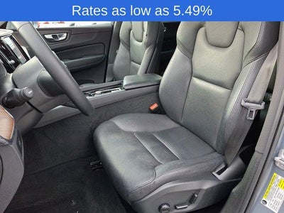 2023 Volvo XC60 B5 AWD Plus Bright Theme