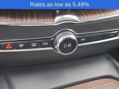 2023 Volvo XC60 B5 AWD Plus Bright Theme