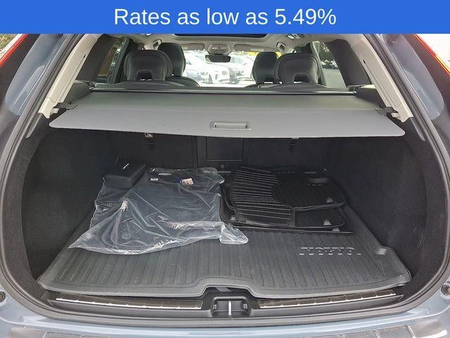 2023 Volvo XC60 B5 AWD Plus Bright Theme