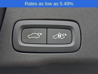 2023 Volvo XC60 B5 AWD Plus Bright Theme