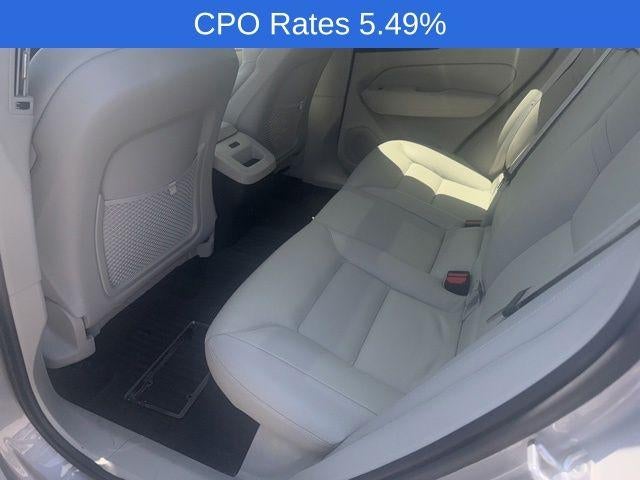 2023 Volvo XC60 B5 AWD Plus Bright Theme