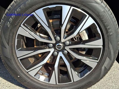 2023 Volvo XC60 B5 AWD Plus Bright Theme
