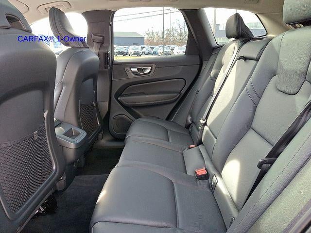 2023 Volvo XC60 B5 AWD Plus Bright Theme