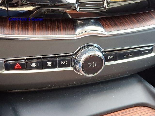 2023 Volvo XC60 B5 AWD Plus Bright Theme