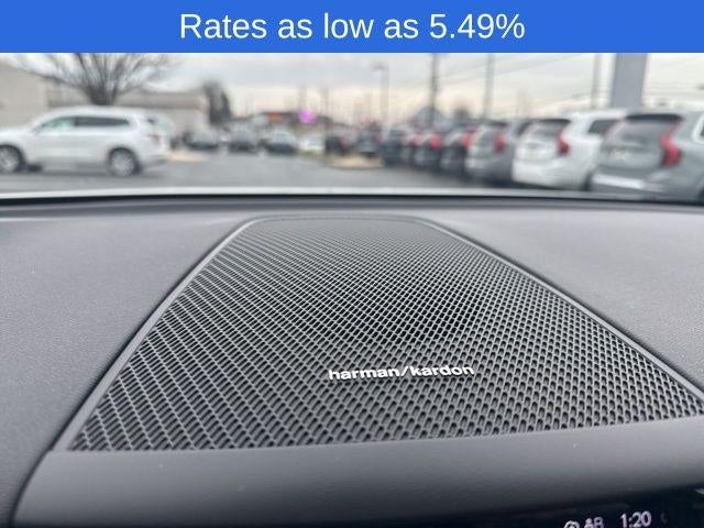 2023 Volvo XC60 B5 AWD Plus Bright Theme