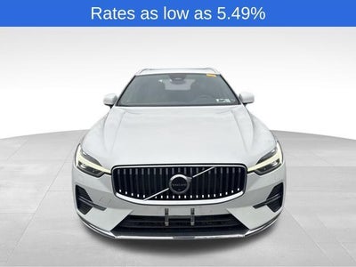 2023 Volvo XC60 B5 AWD Plus Bright Theme