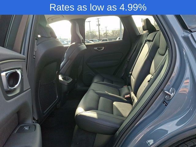 2023 Volvo XC60 B5 AWD Plus Dark Theme