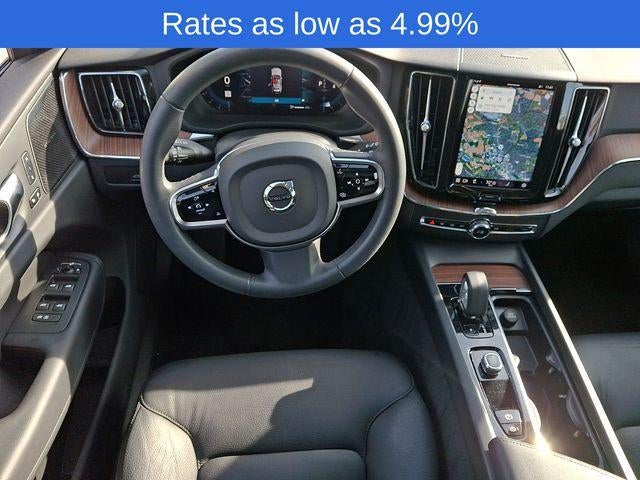2023 Volvo XC60 B5 AWD Plus Dark Theme