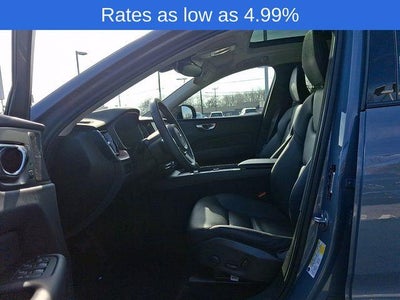 2023 Volvo XC60 B5 AWD Plus Dark Theme