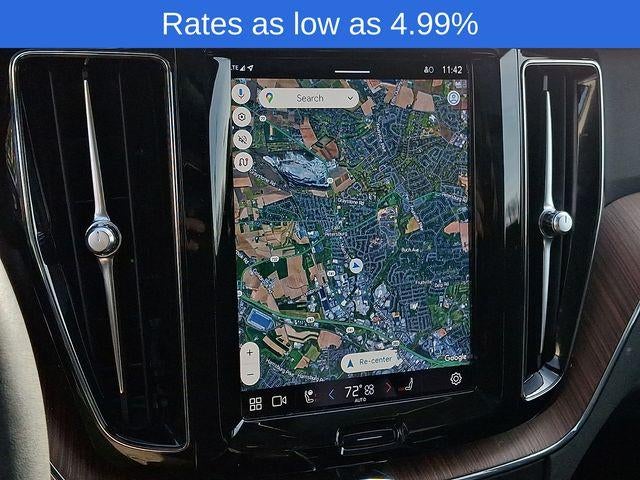 2023 Volvo XC60 B5 AWD Plus Dark Theme