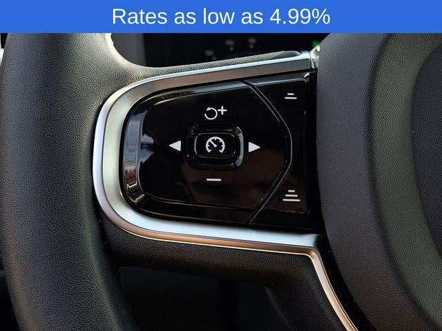 2023 Volvo XC60 B5 AWD Plus Dark Theme