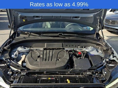 2023 Volvo XC60 B5 AWD Plus Dark Theme