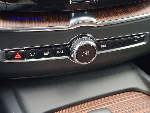 2023 Volvo XC60 B5 AWD Plus Dark Theme