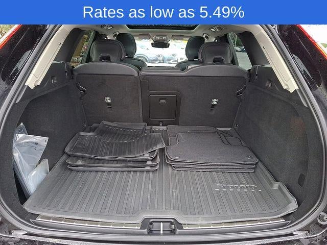 2023 Volvo XC60 B5 AWD Plus Dark Theme