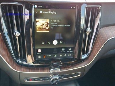 2023 Volvo XC60 B5 AWD Plus Dark Theme