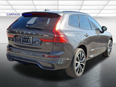 2023 Volvo XC60 B5 AWD Plus Dark Theme