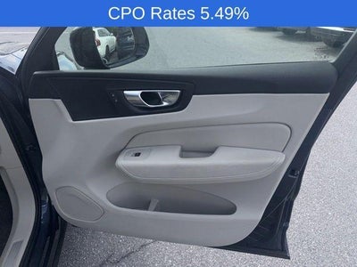 2023 Volvo XC60 B5 AWD Plus Dark Theme